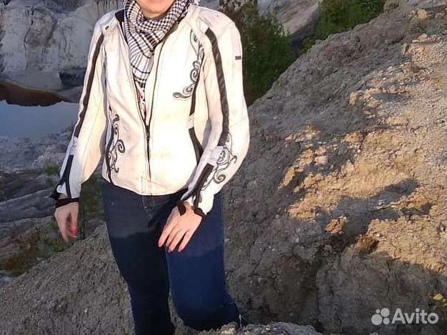 Мотокуртка кожаная женская