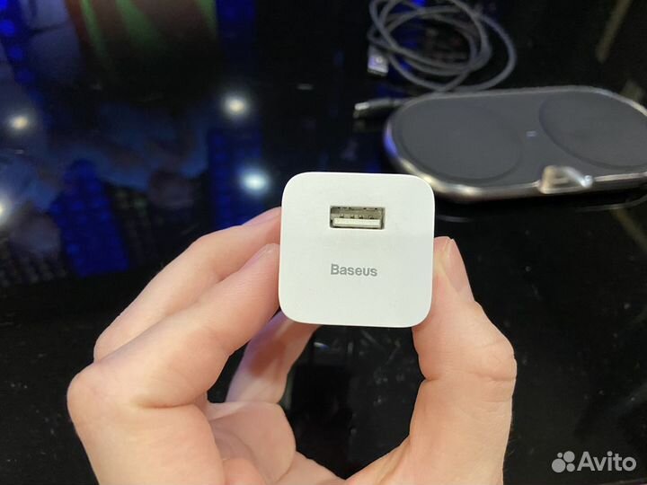 Беспроводное зарядное устройство baseus