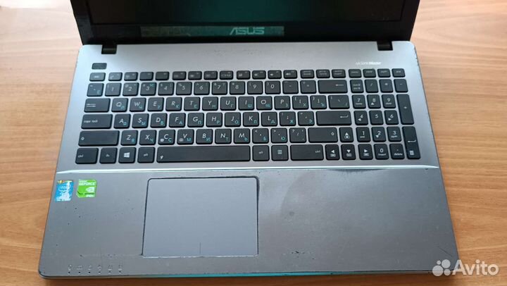 Ноутбук asus X550L