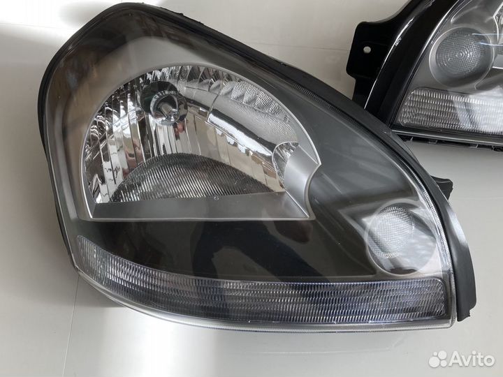 Фара (комплект) Hyundai Tucson 2004-2009