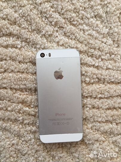 Запчасти, чехлы, наушники. iPhone 5s