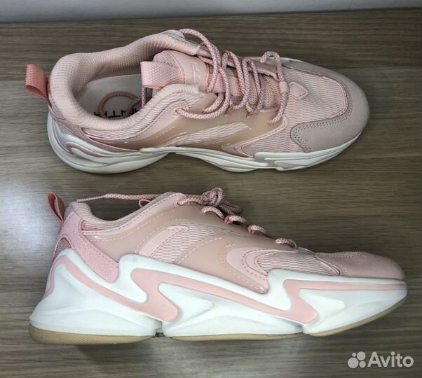 Кроссовки женские 37разм. Бренд, оригинал. Новые