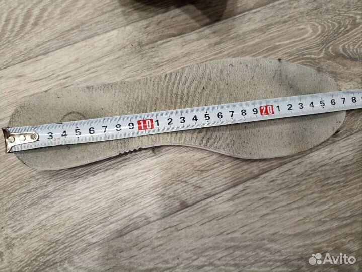 Коньки хоккейные Larsen 42р