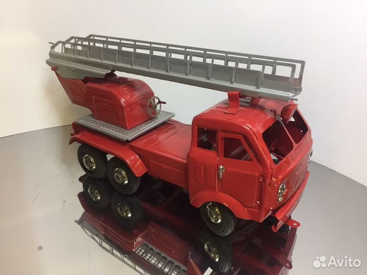 Пожарная машина сим СССР. Жестяной грузовик