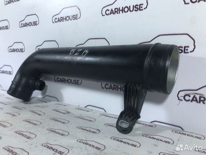 Патрубок воздушного фильтра Volkswagen Passat B6