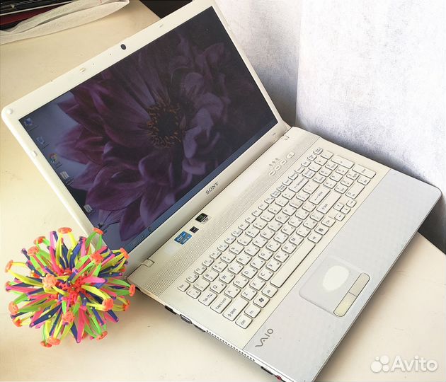 Ноутбук Sony/4 ядра/ большой дисплей