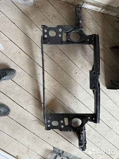 Volkswagen Touareg телевизор (передняя панель)