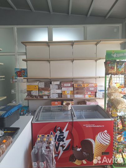 Полки и стеллажи