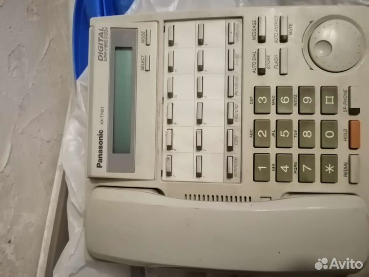 Цифровой телефон Panasonic KX-T7431RU