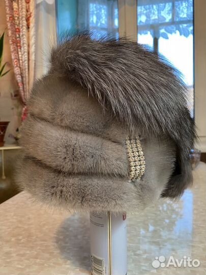 Шапка норковая с чернобуркой