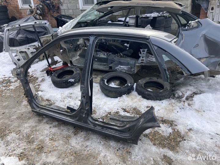 Левая сторона, левый порог со стойкой Лада Гранта