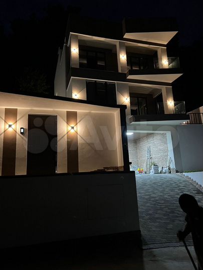 Дом 372 м² на участке 5 сот.