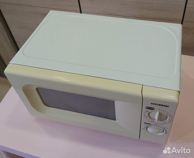 Микроволновая печь hyundai H-MW3320