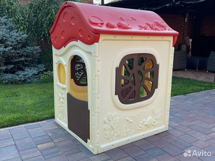 Продается детский пластиковый домик