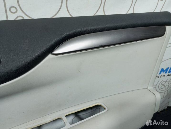Обшивка двери передней правой Citroen C4 5F02