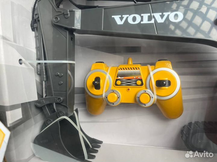 Радиоуправляемый экскаватор Double Eagle Volvo