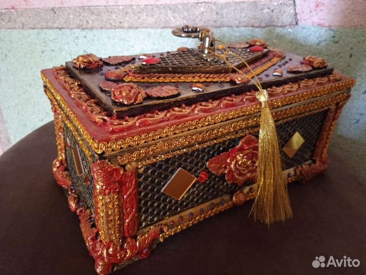 Шкатулки из дерева