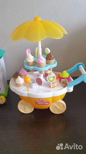 Кукольный домик и Тележка с мороженым