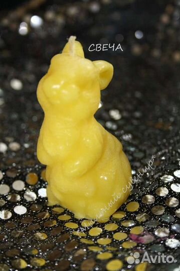 Зайчик, кролик символ года. Свечи ручной работы