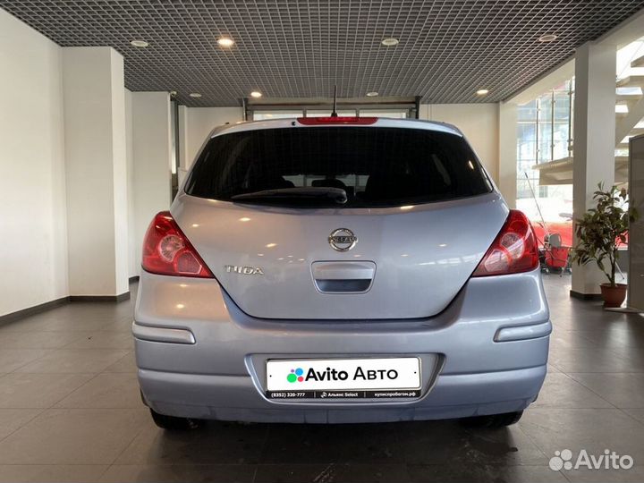 Nissan Tiida 1.6 AT, 2010, 122 453 км