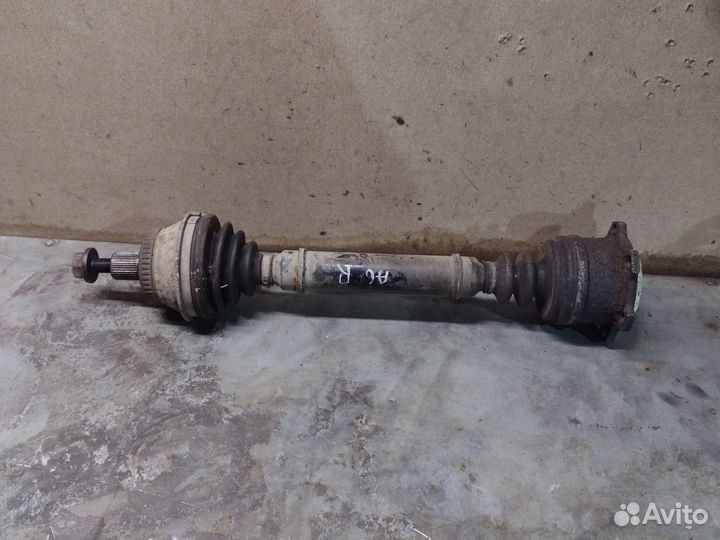 Привод передний правый Audi A6 C5 2.4 АКПП