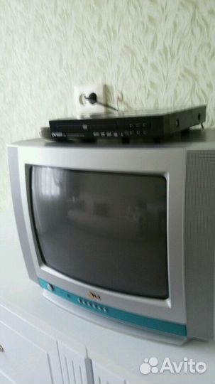 Телевизор и плеер