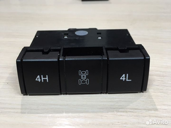 Кнопка блокировки дифференциала Ssangyong Rexton1