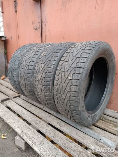 Pirelli Ice Zero 215/55 R17