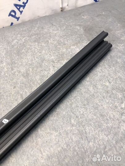 Внутренняя бархотка задняя правая Renault Kaptur