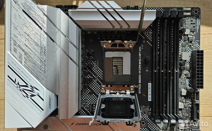 Б/у Мат.плата 1700 asus ROG strix B660-A DDR4