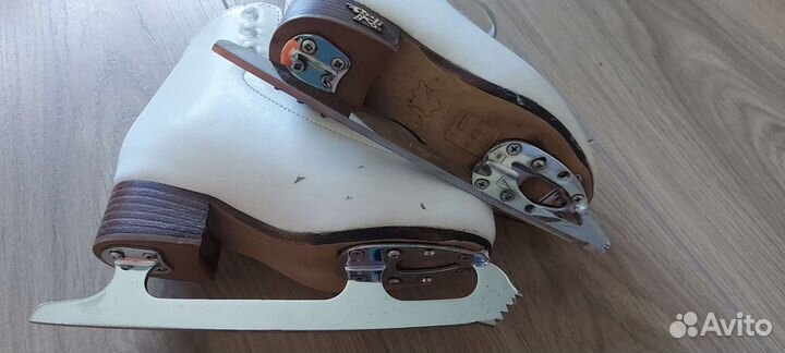 Фигурные коньки risport rf3 pro