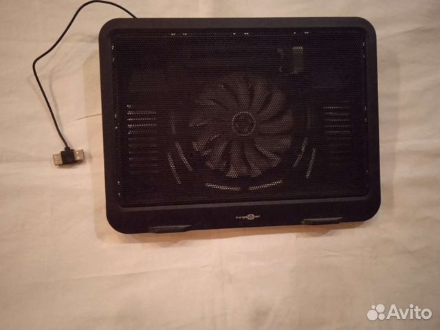 Подставка с охлаждением