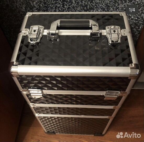 Чемодан для косметики