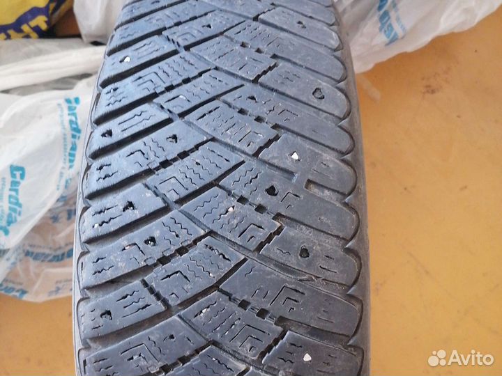 Goodyear Ultragrip Ice Arctic 195/65 R15 91