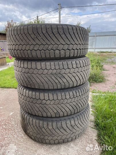 Continental ContiIceContact 4x4 225/65 R17