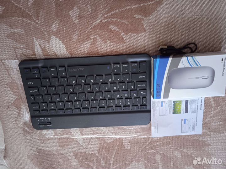 Беспроводная клавиатура и мышь