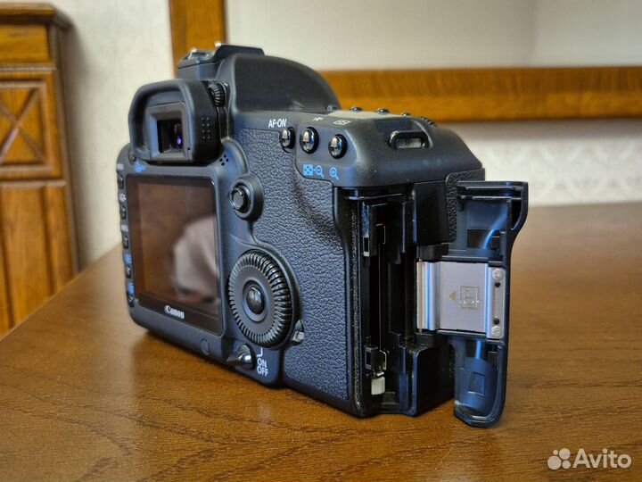 Canon eos 5D M2 body