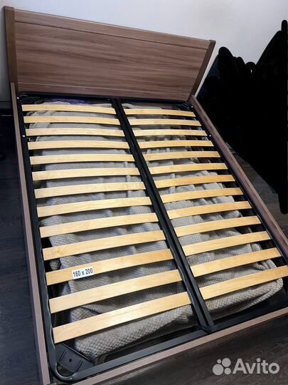Кровать с подъемным механизмом 160х200