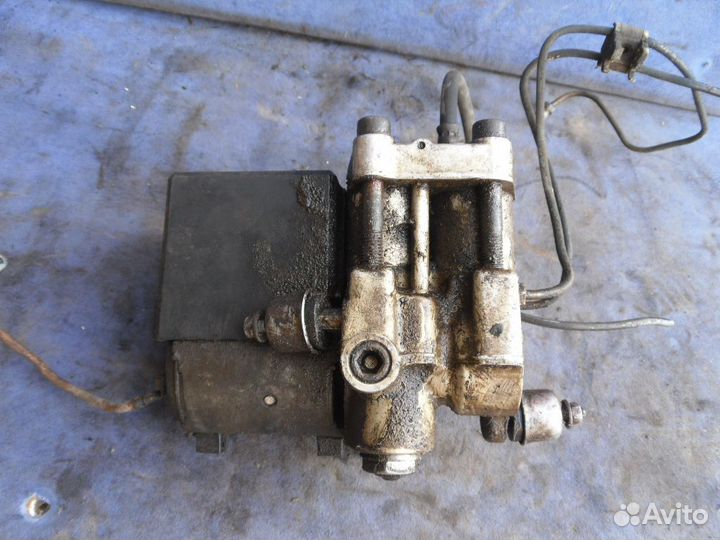 Блок ABS (насос) Audi 100 (44) 1991-1994