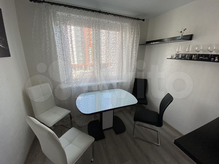 2-к. квартира, 61 м², 3/17 эт.