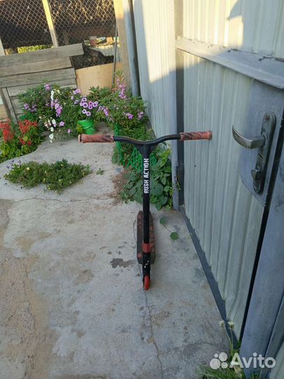 Продаю самокат