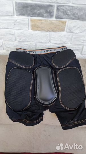 Защита для сноуборда шорты