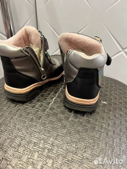 Кросовки утепленые детские