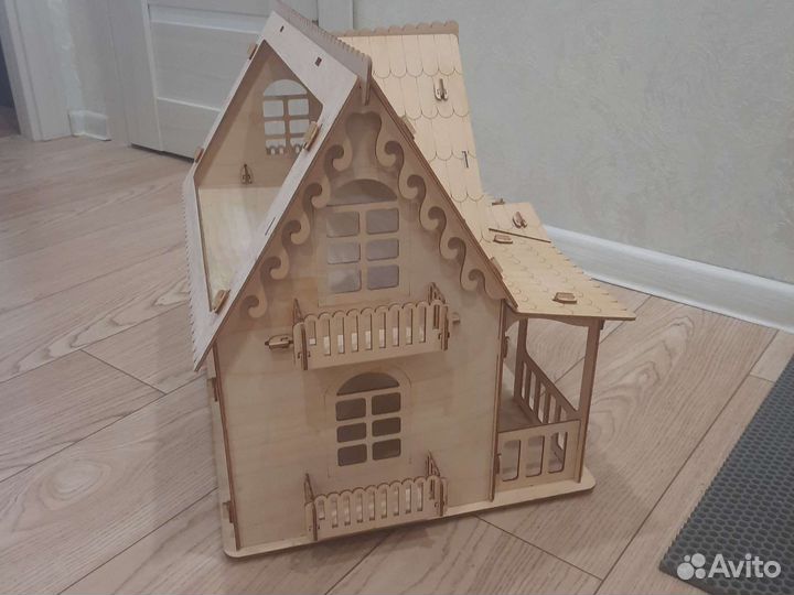 Детский игровой домик из дерева