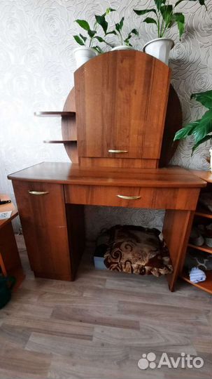 Дамский столик