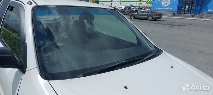 Лобовое стекло на Honda 