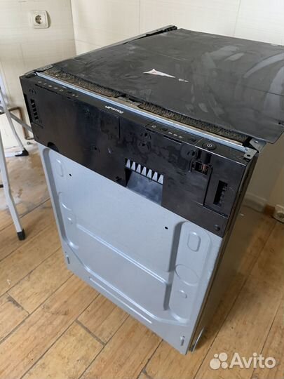 Посудомоечная машина / Smeg / 45 см