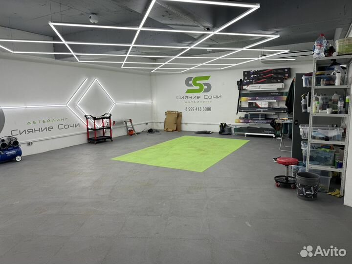 Продам автосалон