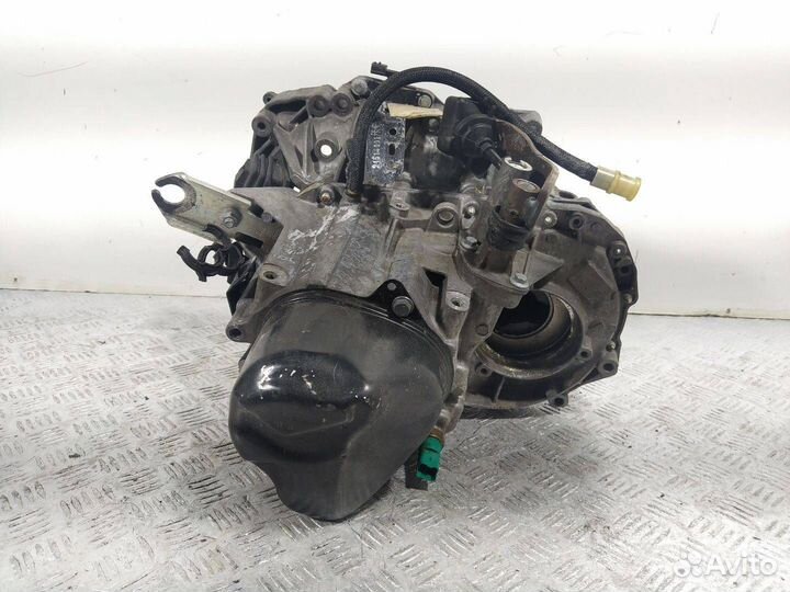 МКПП (механическая коробка переключения передач) R