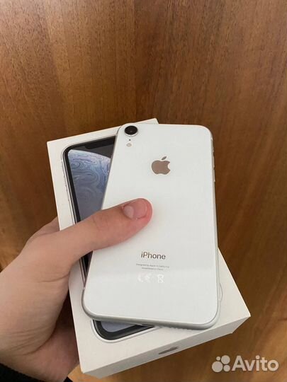 iPhone Xr, 64 ГБ